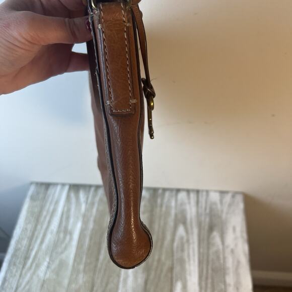 FOSSIL Women's Emma East West Leather Crossbody Cross Body Bag Baguette 10”x8” - Picture 10 of 14